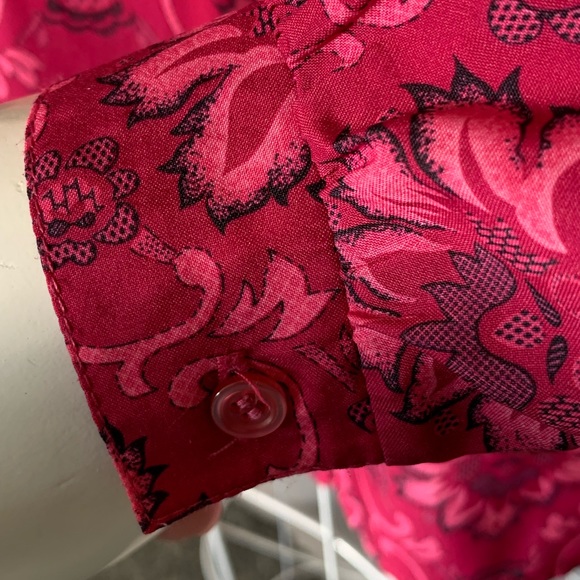 Vintage, long sleeve button-down blouse - Picture 4 of 4